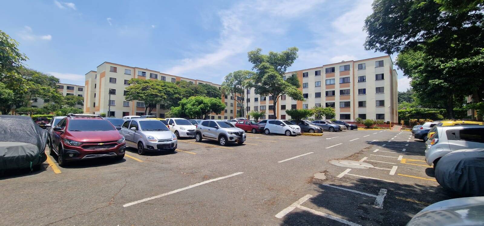 #74 - Apartamento para Venta en Cali - VAC