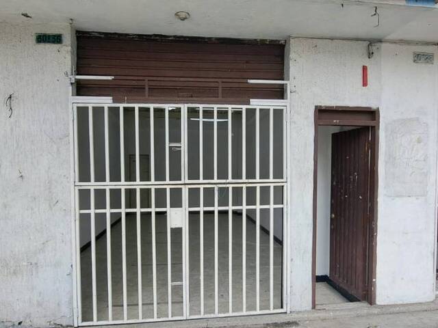 #89 - Piso Comercial para Alquiler en Cali - VAC - 2