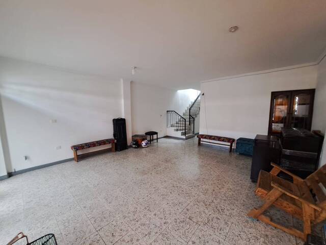 #107 - Casa para Venta en Cali - VAC